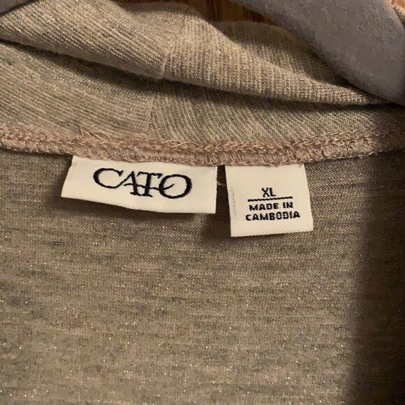 Women’s Cato XL short sleeve tan blouse with gold. - Picture 5 of 9